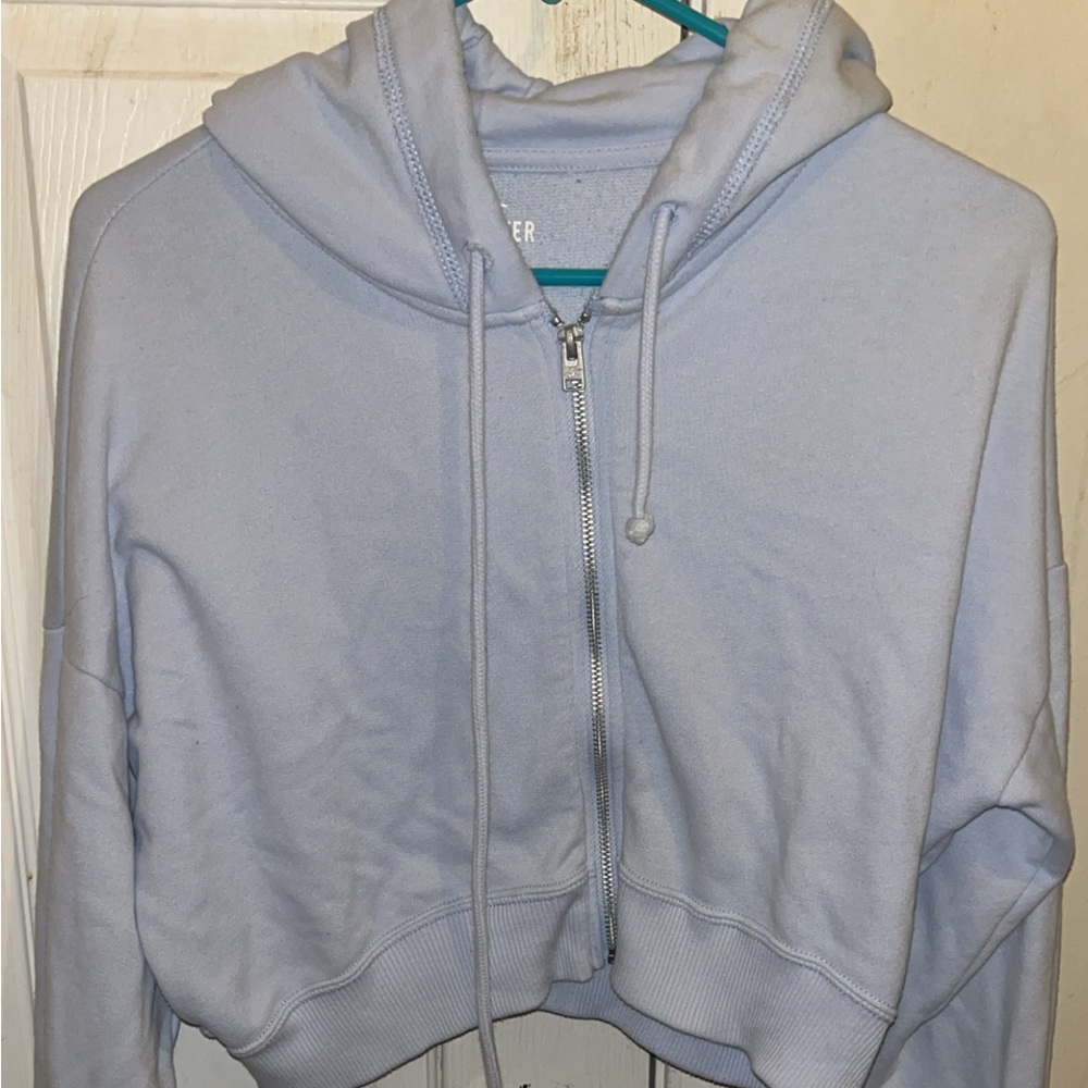 Hollister Co. blue cropped zip-up hoodie #hoodie